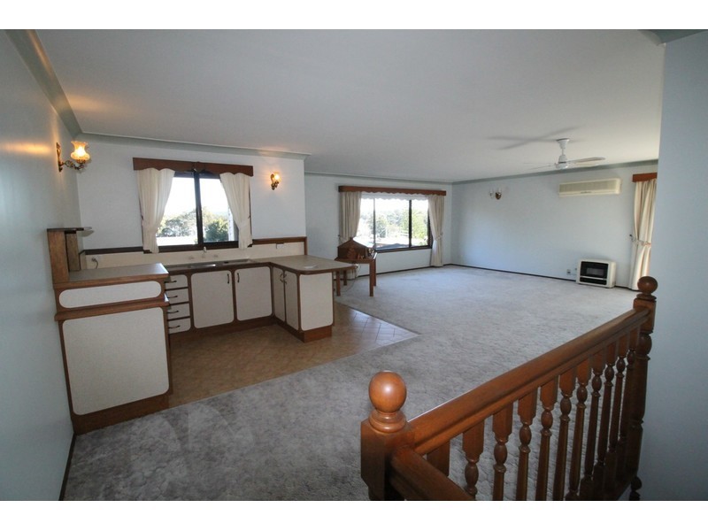 30 Lachlan Crescent, St Georges Basin NSW 2540