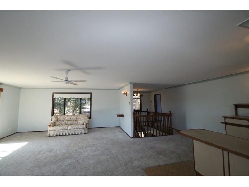 30 Lachlan Crescent, St Georges Basin NSW 2540