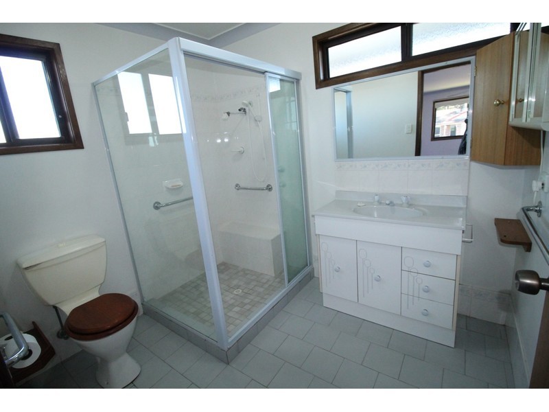 30 Lachlan Crescent, St Georges Basin NSW 2540