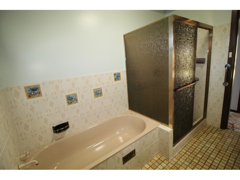 30 Lachlan Crescent, St Georges Basin NSW 2540