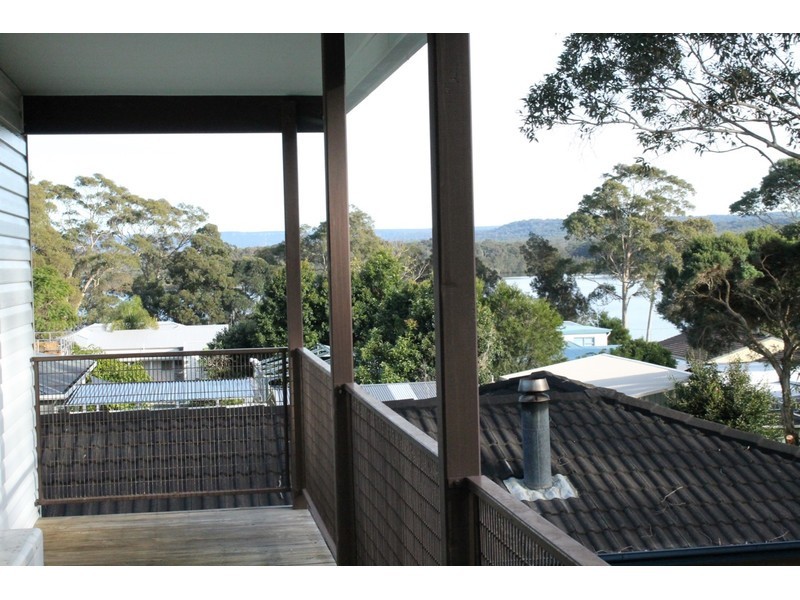 30 Lachlan Crescent, St Georges Basin NSW 2540