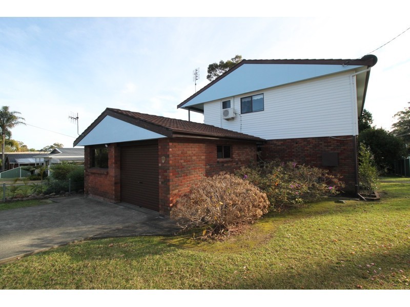 30 Lachlan Crescent, St Georges Basin NSW 2540