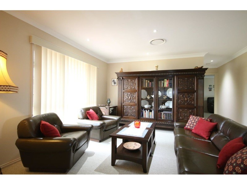 2 Maxwell Crescent, Sanctuary Point NSW 2540