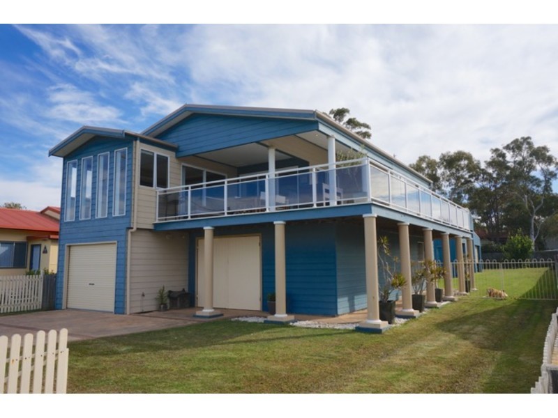 13 Marine Parade, Callala Bay NSW 2540