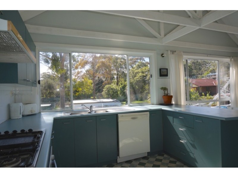 87 Greville Avenue, Sanctuary Point NSW 2540