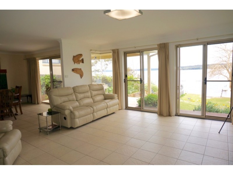 32 Basin View Parade, Basin View NSW 2540