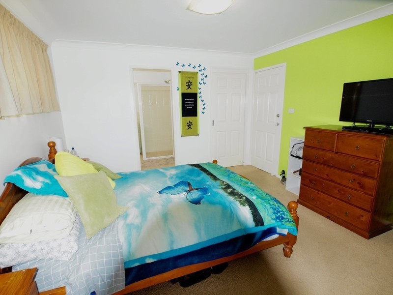 32 Basin View Parade, Basin View NSW 2540