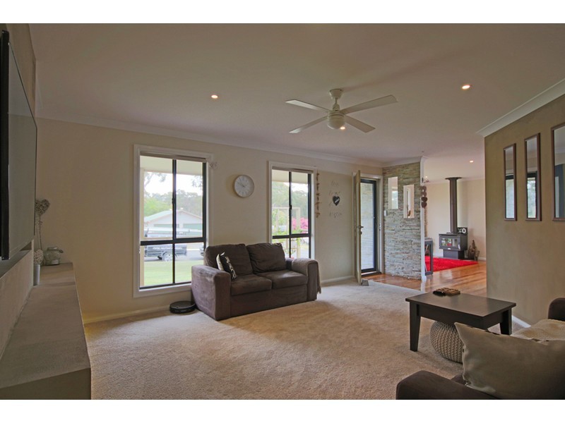 16 Mathie Street, Basin View NSW 2540