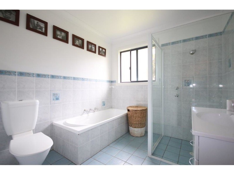 16 Mathie Street, Basin View NSW 2540