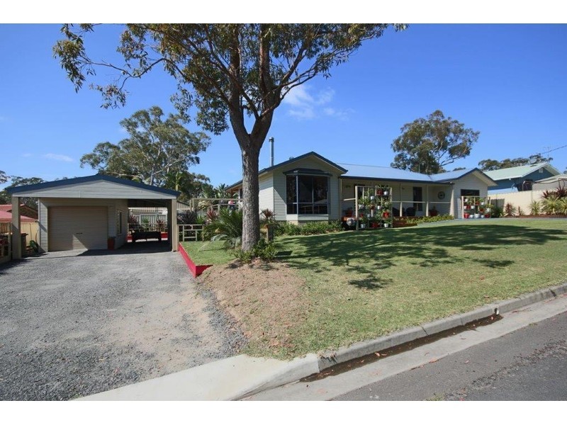 16 Mathie Street, Basin View NSW 2540