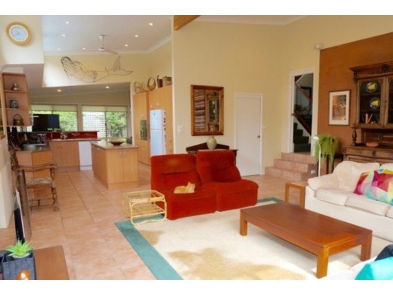 16 Calder Close, Vincentia NSW 2540