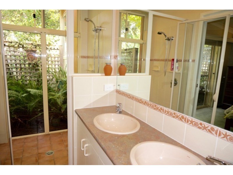 16 Calder Close, Vincentia NSW 2540