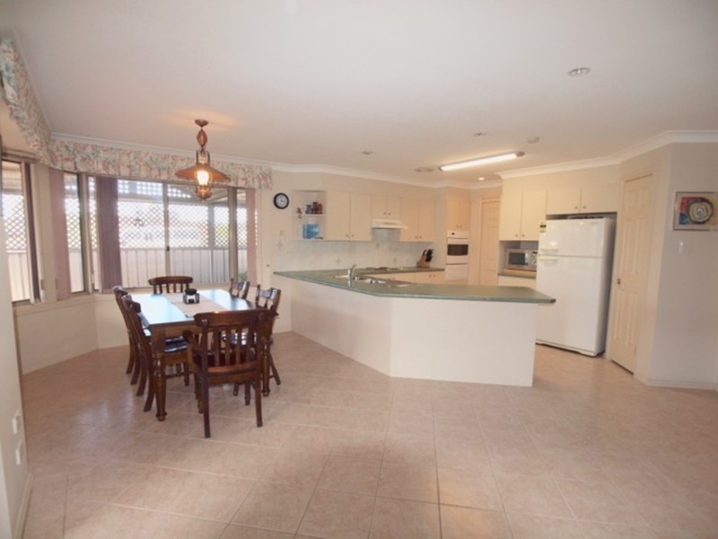 16 Prowse Close, Vincentia NSW 2540