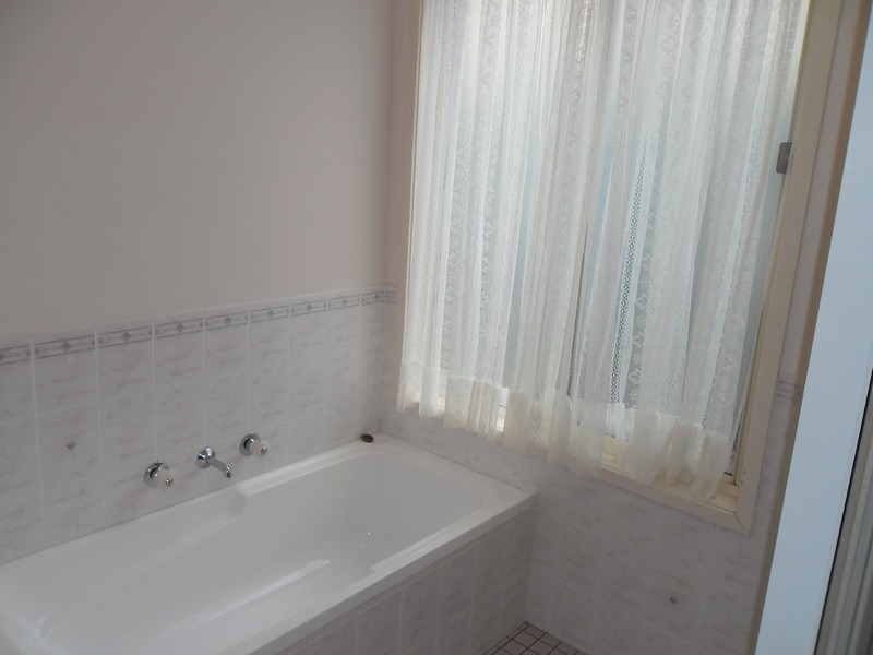 43 St George Avenue, Vincentia NSW 2540