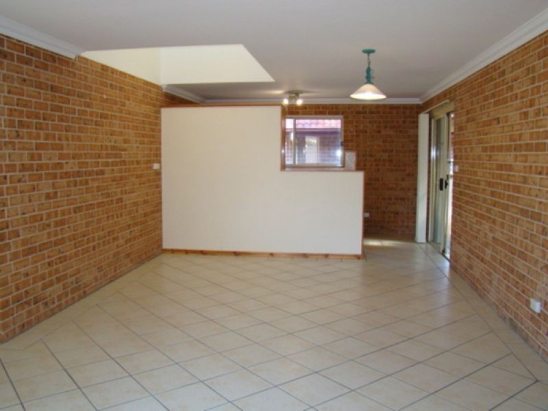 2/11 Leumeah Street, Sanctuary Point NSW 2540