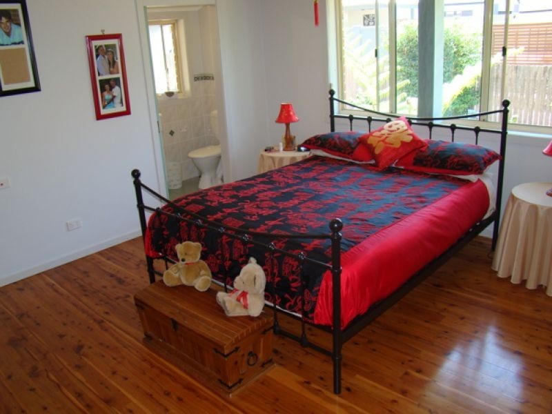 67 Basin View Pde, Basin View NSW 2540