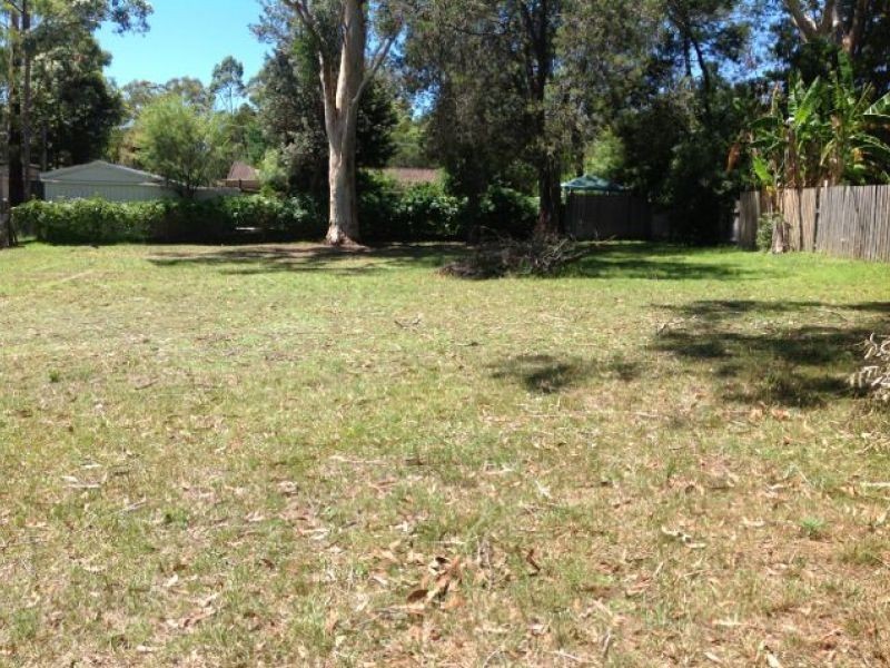 12 Riverside Esplanade, Basin View NSW 2540