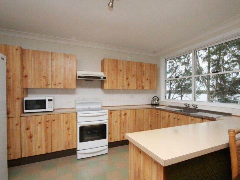 7 Walmer Avenue, Sanctuary Point NSW 2540