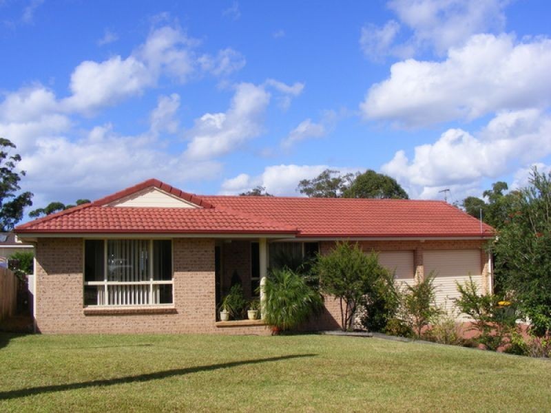 4 Yuroka Crescent, St Georges Basin NSW 2540