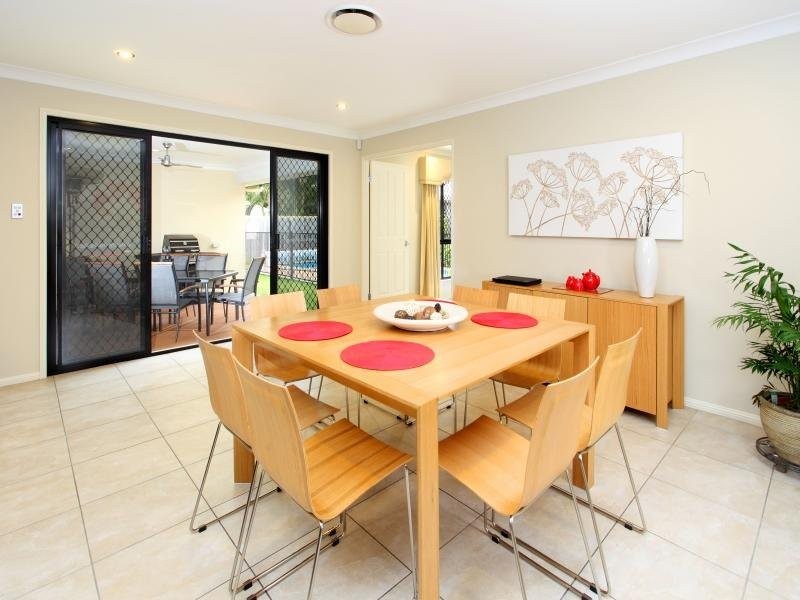 6 Flindersia Cres, Seventeen Mile Rocks QLD 4073