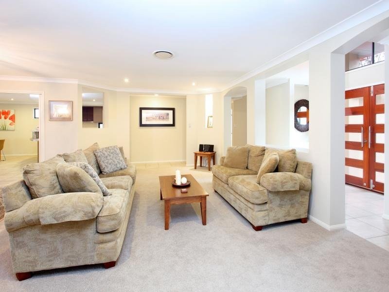 6 Flindersia Cres, Seventeen Mile Rocks QLD 4073