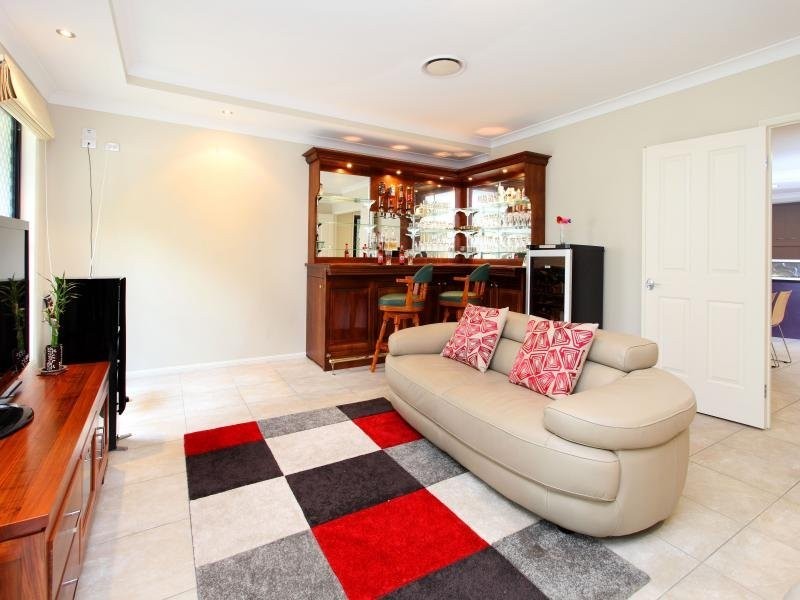 6 Flindersia Cres, Seventeen Mile Rocks QLD 4073