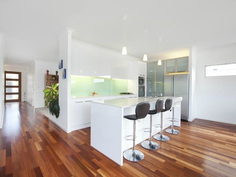 33 Goodenia Cr, Seventeen Mile Rocks QLD 4073