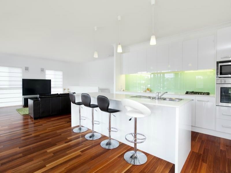 33 Goodenia Cr, Seventeen Mile Rocks QLD 4073