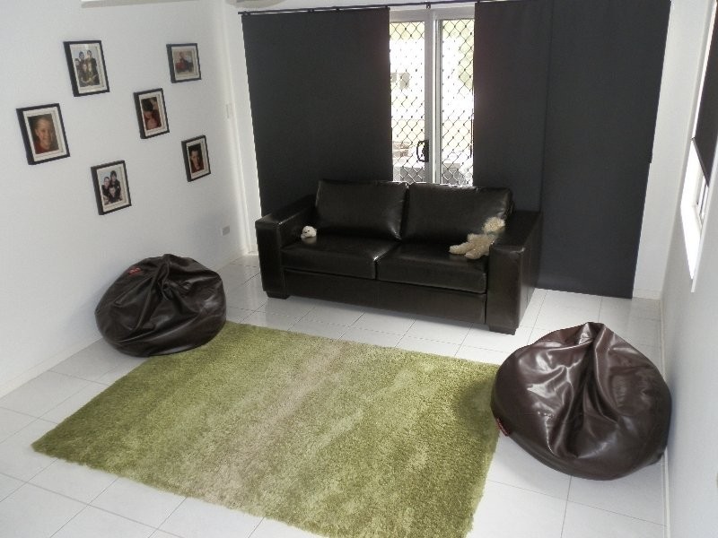 33 Goodenia Cr, Seventeen Mile Rocks QLD 4073