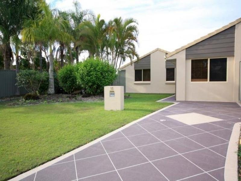 15 Southlake Drive, Varsity Lakes QLD 4227