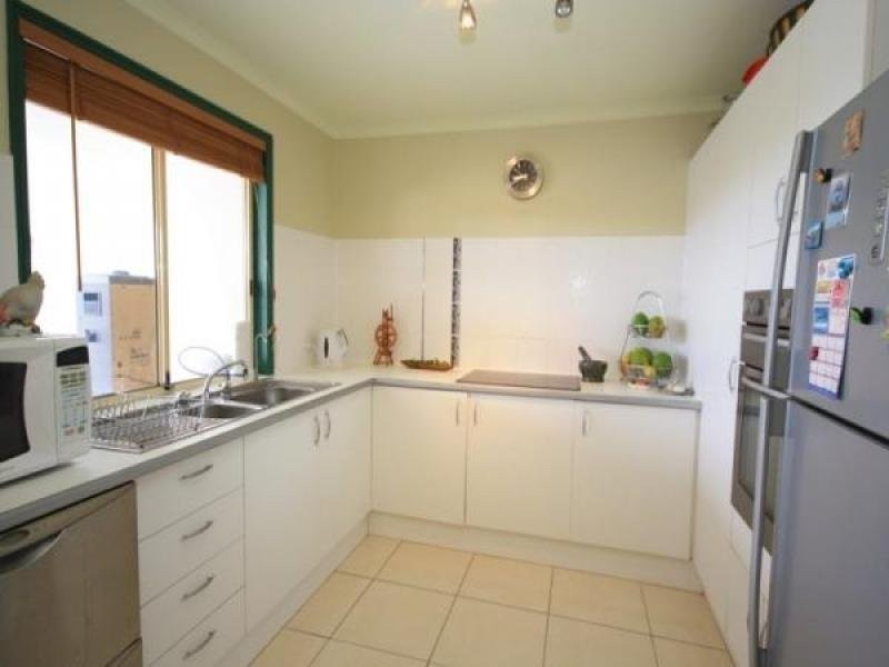 15 Southlake Drive, Varsity Lakes QLD 4227