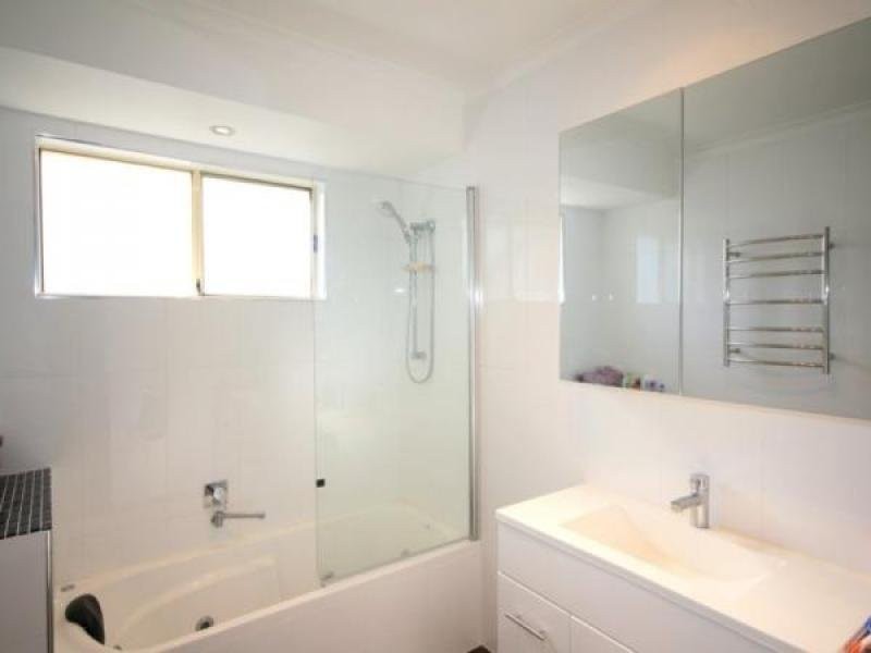 15 Southlake Drive, Varsity Lakes QLD 4227