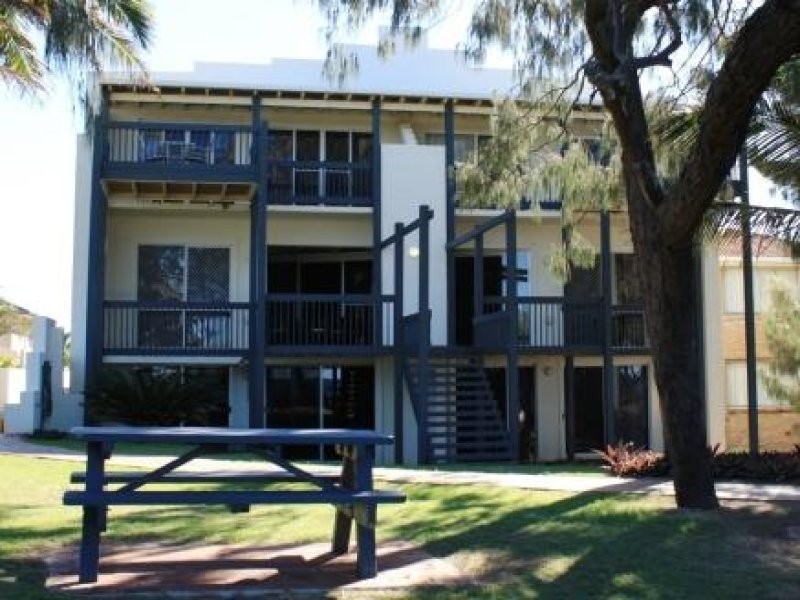 Unit 4/82 Miller Street, Bargara QLD 4670
