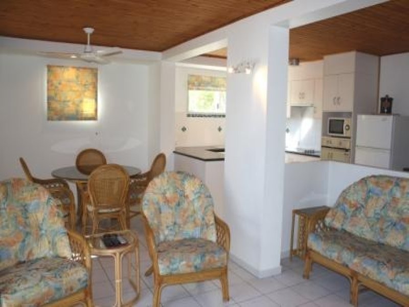 Unit 4/82 Miller Street, Bargara QLD 4670