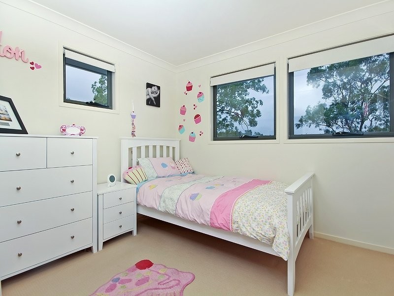 50 Greenway Circuit, Mount Ommaney QLD 4074