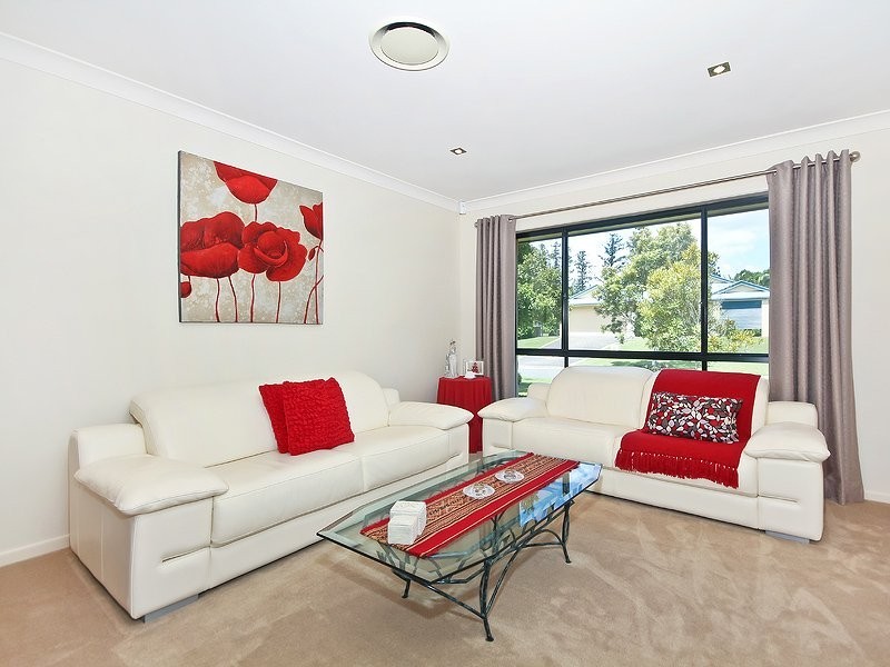 19 Lightwood Pl, Sinnamon Park QLD 4073