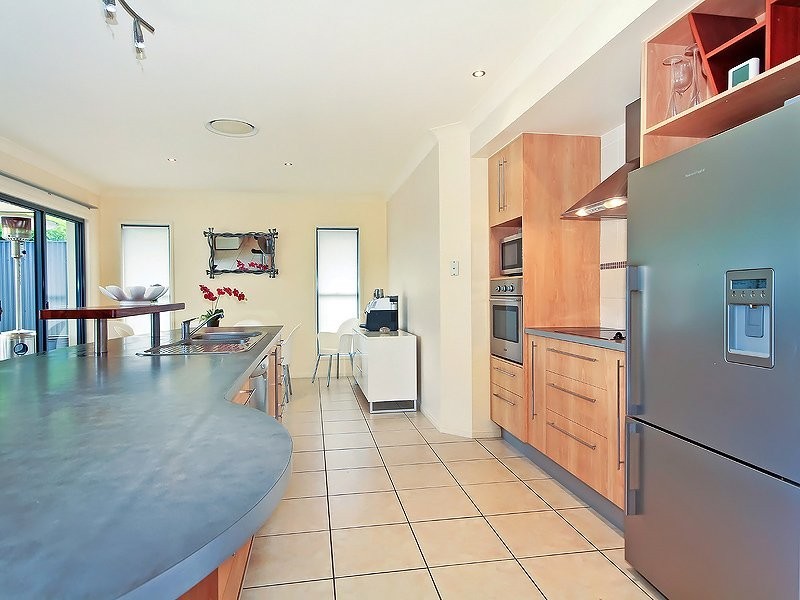 164 Edenbrooke Dr, Sinnamon Park QLD 4073