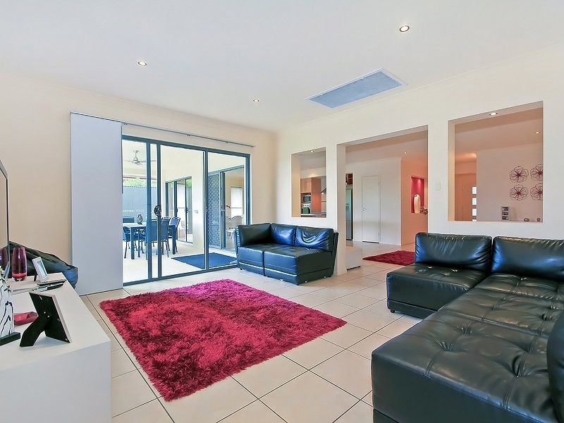 164 Edenbrooke Dr, Sinnamon Park QLD 4073