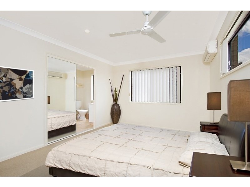 7 St John Place, Springfield Lakes QLD 4300