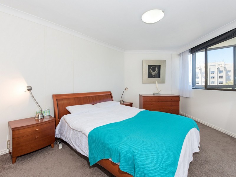 8-10 East Crescent Street, Mcmahons Point NSW 2060