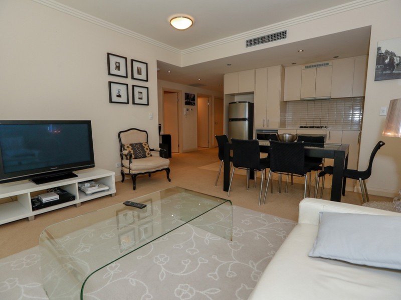 13 Bay Drive, Meadowbank NSW 2114