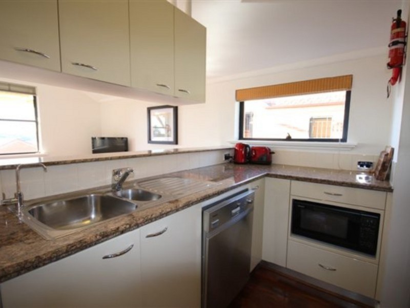 8 Waters Street, Birchgrove NSW 2041