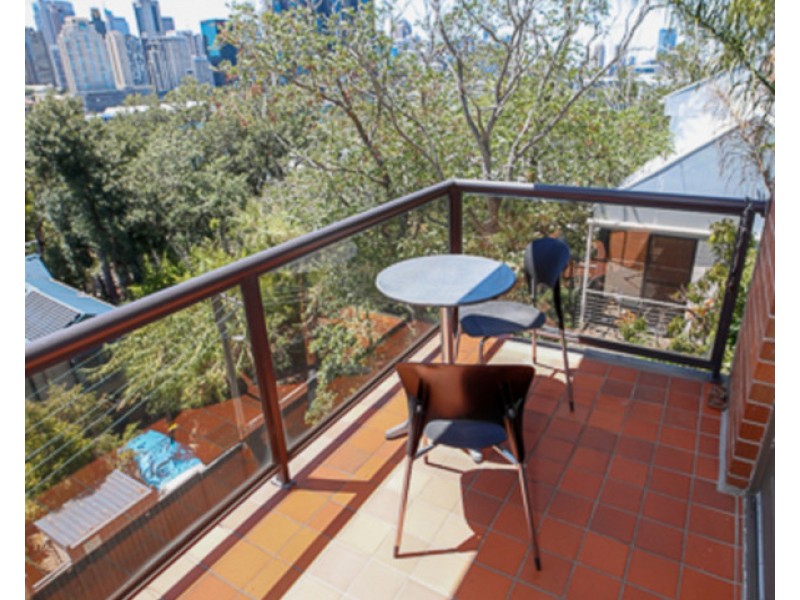 2 Pearson Street, Balmain East NSW 2041