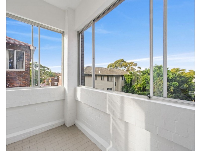 90 Coogee Bay Road, South Coogee NSW 2034