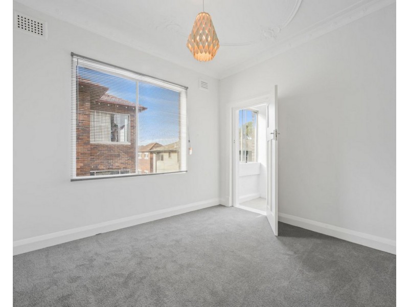 90 Coogee Bay Road, South Coogee NSW 2034