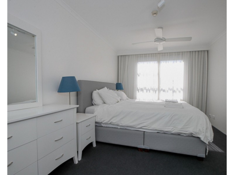 2 Henry Lawson Avenue, Mcmahons Point NSW 2060