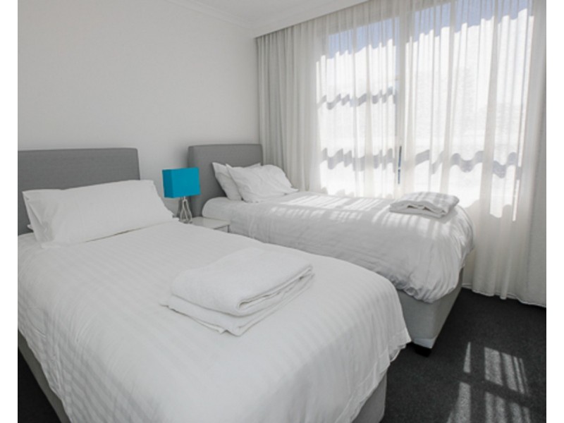 2 Henry Lawson Avenue, Mcmahons Point NSW 2060