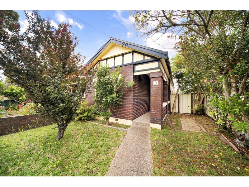 8 Oswald Street, Campsie NSW 2194