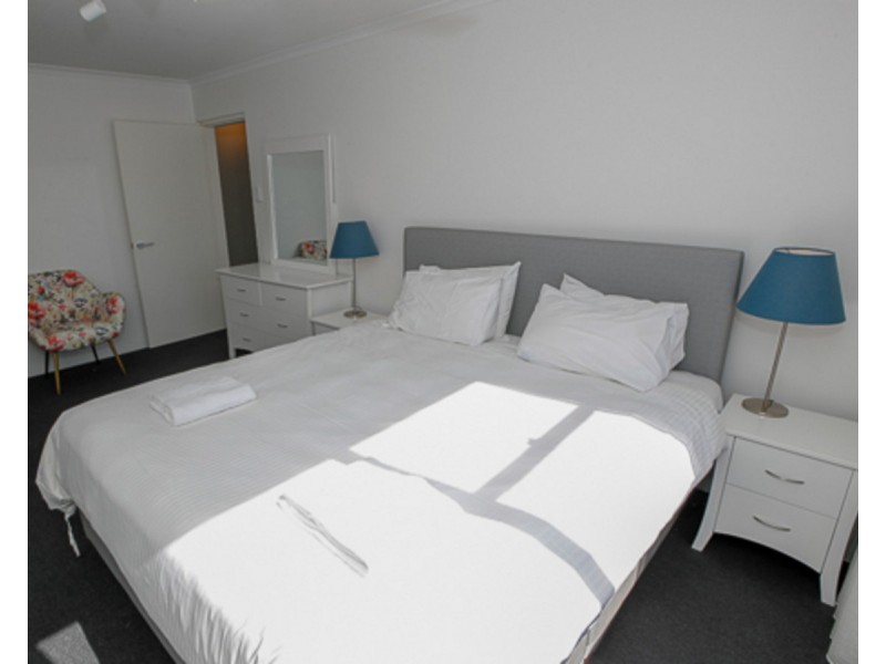 2 Henry Lawson Avenue, Mcmahons Point NSW 2060