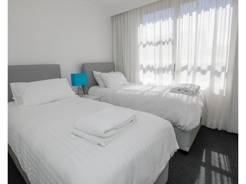 2 Henry Lawson Avenue, Mcmahons Point NSW 2060
